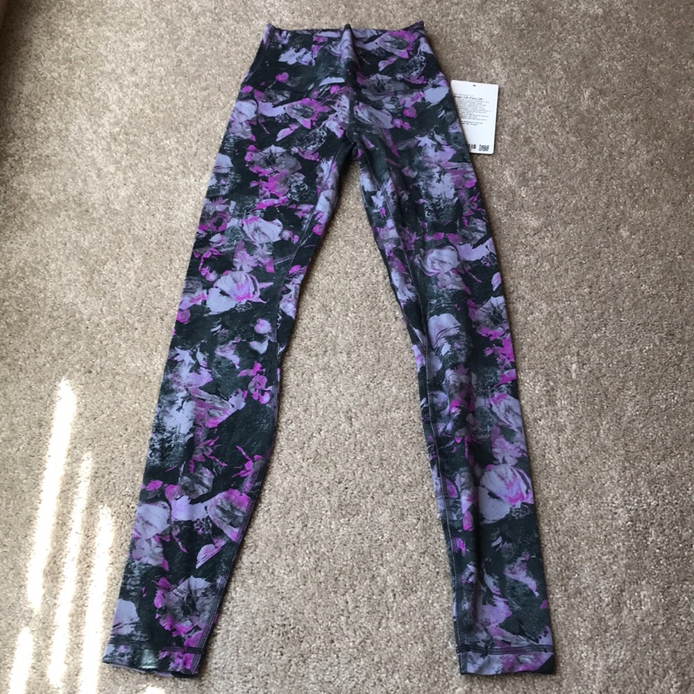 Size 2 lululemon yoga pants. Brand-new with tag. Never worn.